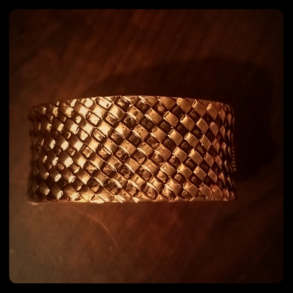 Gold clamp bracelet
